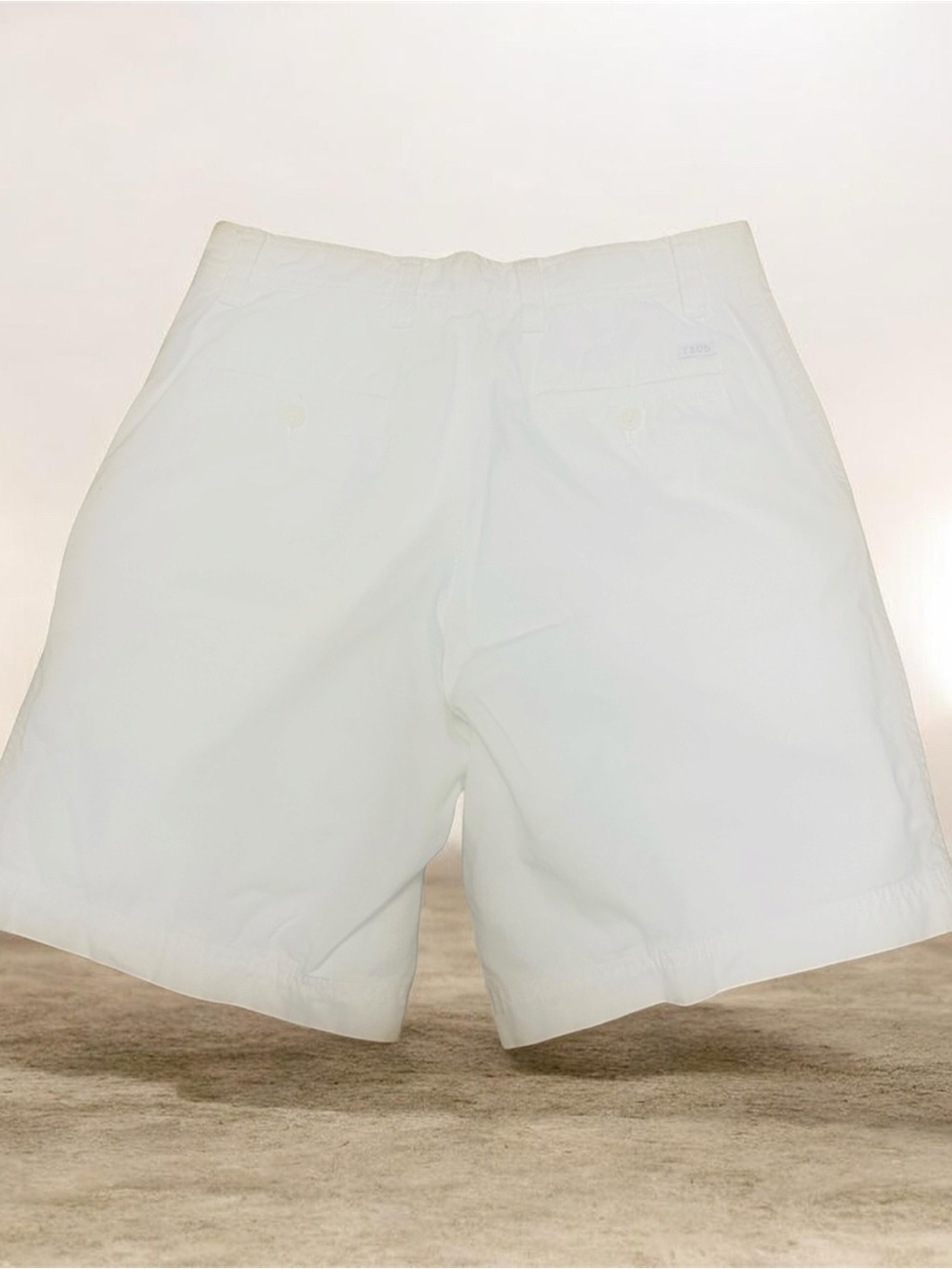 Izod White  Flat front Chino shorts Salt  Water Sz.  30 - Picture 6 of 8